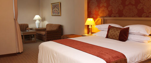 executive suite, hotel riyadi palace solo, riyadi palace hotel surakarta