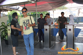 candi prambanan entrance